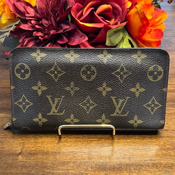 Authentic Louis Vuitton Monogram Zippy Long Wallet - EUC - Picture 1 of 8